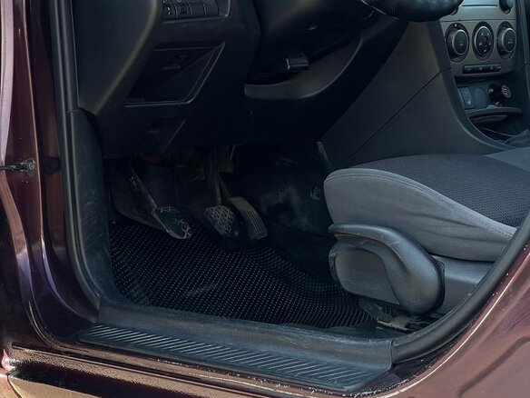 2006 Mazda 3 I (BK), пурпурный - вид 10