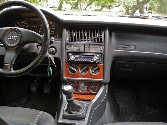 1992 Audi 80 V (B4), чёрный, 1250000 рублей - вид 3