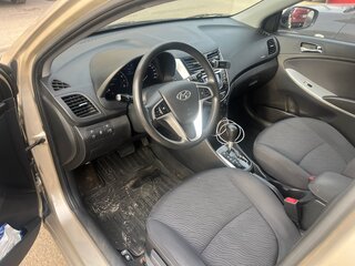 2011 Hyundai Solaris I, бежевый, 589000 рублей, вид 2
