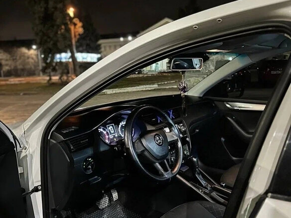 2018 Skoda Octavia III (A7) Рестайлинг, белый - вид 8