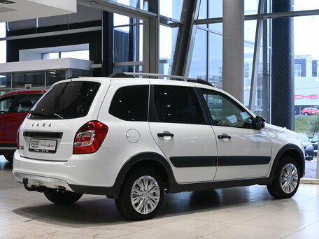 2022 Lada (ВАЗ) Granta Cross I Рестайлинг, белый, 595000 рублей, вид 5