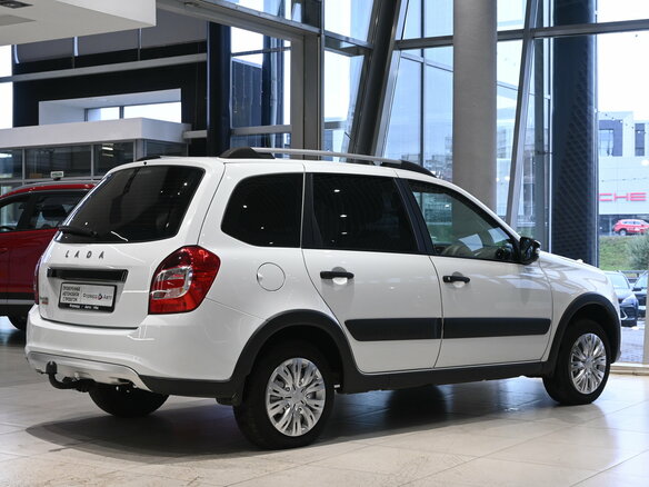 2022 Lada (ВАЗ) Granta Cross I Рестайлинг, белый, 629000 рублей - вид 5