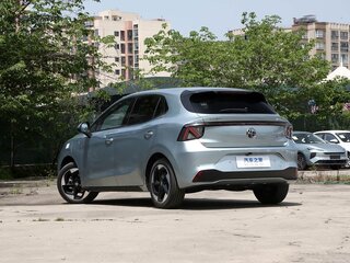 2026 MG 4 EV 53.95 kWh II, голубой, 1650000 рублей, вид 5