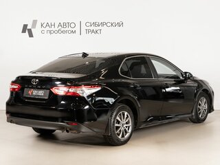 2021 Toyota Camry VIII (XV70), чёрный, 2265000 рублей, вид 3