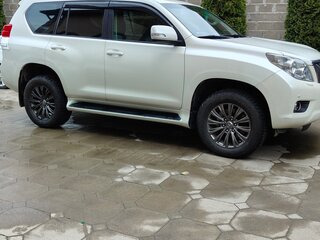 2011 Toyota Land Cruiser Prado 150 Series, белый, 2700000 рублей, вид 3