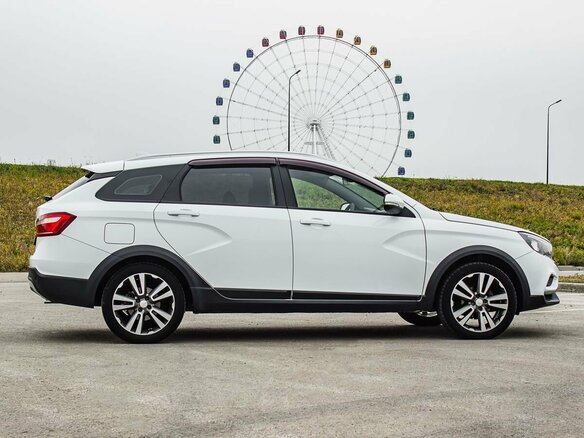 2018 Lada (ВАЗ) Vesta SW Cross I, белый, 1200000 рублей - вид 7