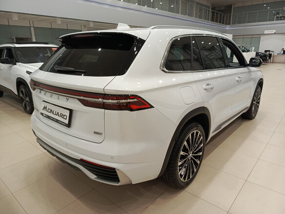 2026 Geely Monjaro I, белый, 4954990 рублей - вид 2
