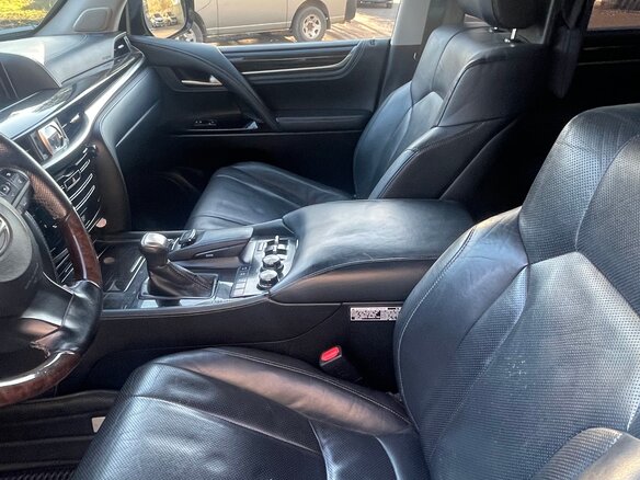 2016 Lexus LX 570 III Рестайлинг 2, чёрный, 5500000 рублей - вид 5