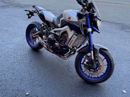 2015 Yamaha MT-09 (FZ-09), синий, 800000 рублей, вид 3
