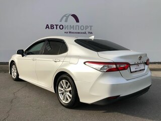 2019 Toyota Camry VIII (XV70), белый, 2330000 рублей, вид 4