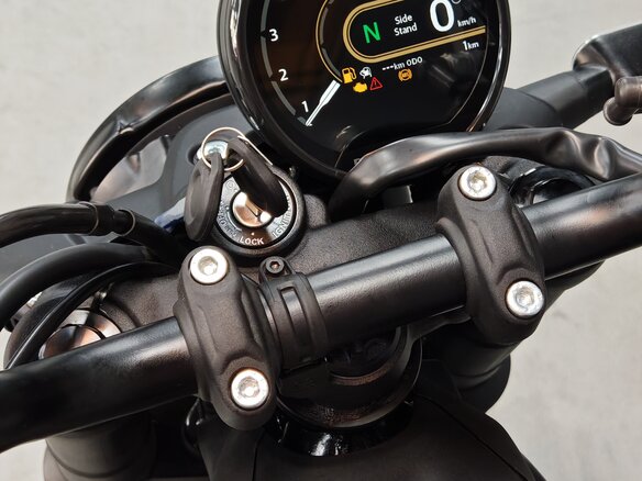 2026 Royal Enfield Guerrilla 450, зелёный, 559000 рублей - вид 17
