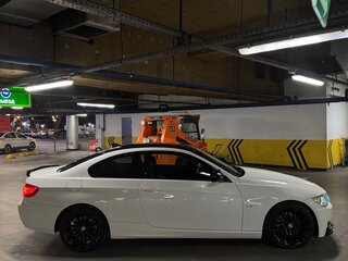 2010 BMW 3 серии 325i V (E90/E91/E92/E93) Рестайлинг, белый, 1890000 рублей, вид 4