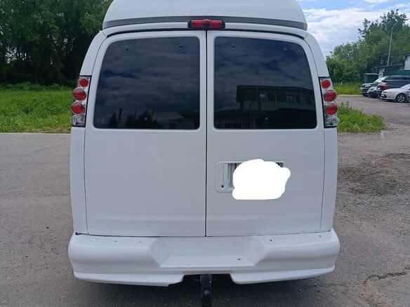 2010 GMC Savana I Рестайлинг, белый, 2990000 рублей - вид 15