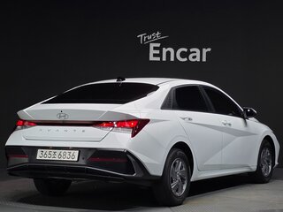 2026 Hyundai Avante VII Рестайлинг, белый, 1650000 рублей, вид 3