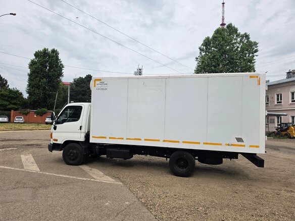 2011 Hyundai e-Mighty, белый, 1600000 рублей - вид 3