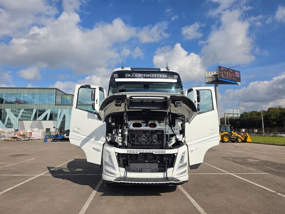 2026 Volvo FH, белый, 20000000 рублей - вид 8