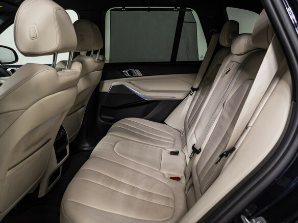 2019 BMW X5 40i IV (G05/G18), чёрный, 5500000 рублей - вид 18