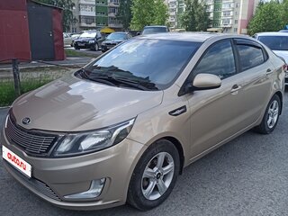 2014 Kia Rio 6-speed III, бежевый, 650000 рублей, вид 1