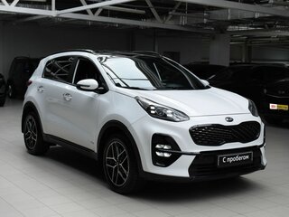 2021 Kia Sportage IV Рестайлинг, белый, 2430900 рублей, вид 1