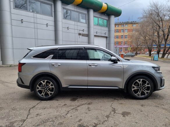 2021 Kia Sorento IV, серый, 5400000 рублей - вид 6