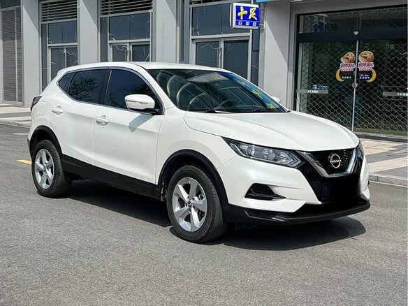 2023 Nissan Qashqai II Рестайлинг, белый - вид 2