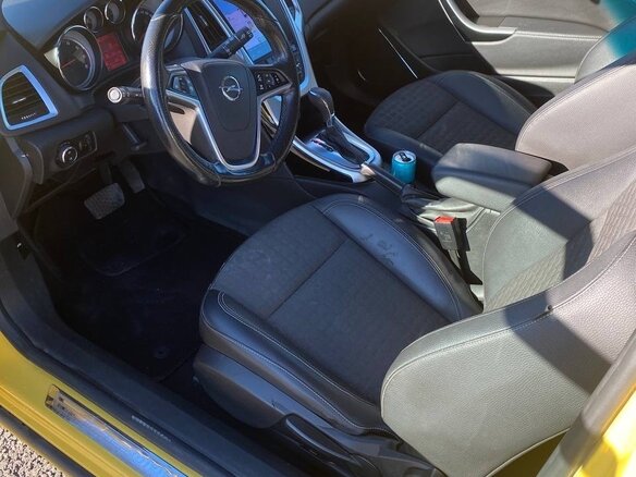 2013 Opel Astra GTC J Рестайлинг, жёлтый, 750000 рублей - вид 6