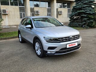 2017 Volkswagen Tiguan II, серебристый, 2490000 рублей, вид 4