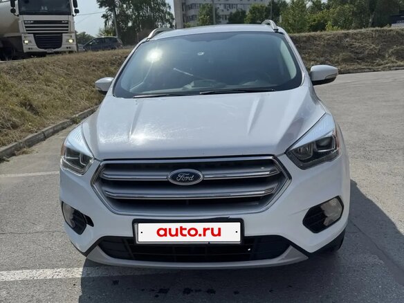 2016 Ford Kuga II Рестайлинг, белый, 1550000 рублей