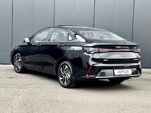 2026 BAIC U5 Plus, чёрный, 2313460 рублей - вид 4