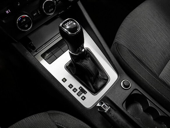 2013 Skoda Octavia III (A7), белый, 949000 рублей - вид 9