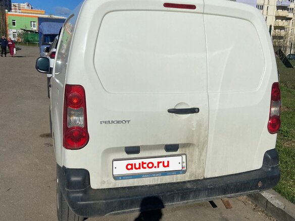 2011 Peugeot Partner II, белый, 580000 рублей - вид 3