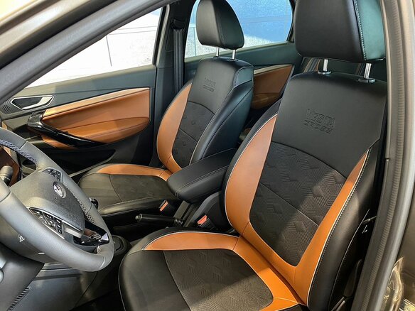 2026 Lada (ВАЗ) Vesta Cross I Рестайлинг (NG), коричневый, 2146000 рублей - вид 6