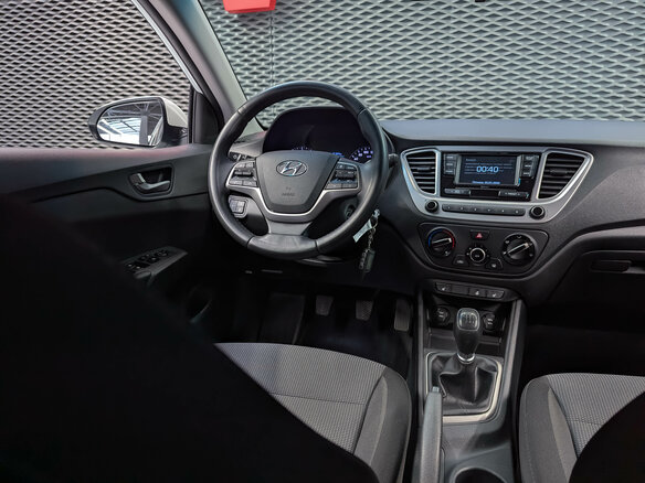 2019 Hyundai Solaris II, белый, 999000 рублей - вид 12