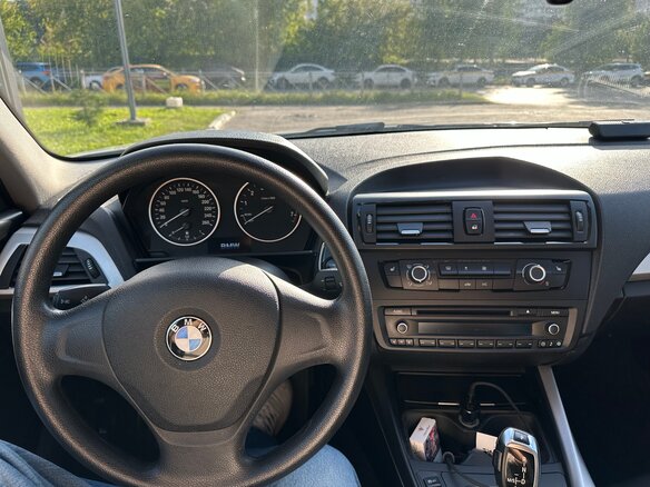 2012 BMW 1 серии 116i II (F20/F21), белый - вид 6
