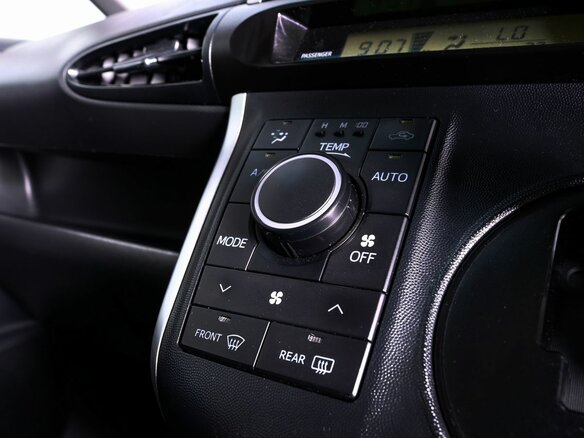 2012 Toyota Wish II Рестайлинг, чёрный, 950000 рублей - вид 16