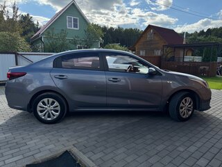 2017 Kia Rio IV, серый, 1550000 рублей, вид 5