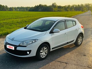 2014 Renault Megane III Рестайлинг, белый, 790000 рублей, вид 1