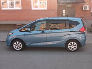 2019 Honda Freed II, синий, 1800000 рублей, вид 4