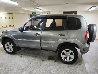2011 Chevrolet Niva I Рестайлинг, серый, 350000 рублей, вид 5