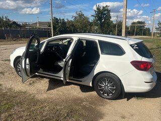 2012 Opel Astra J, белый, 790000 рублей, вид 4