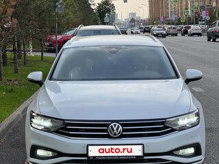 2020 Volkswagen Passat B8 Рестайлинг, белый, 2320000 рублей, вид 1