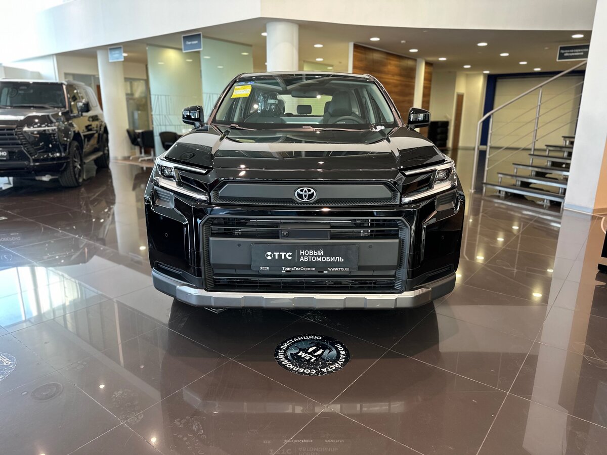 Открыть фотографии: Toyota RAV4 VI (XA60)