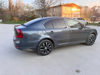 2011 Skoda Octavia II (A5) Рестайлинг, серый, 750000 рублей, вид 3