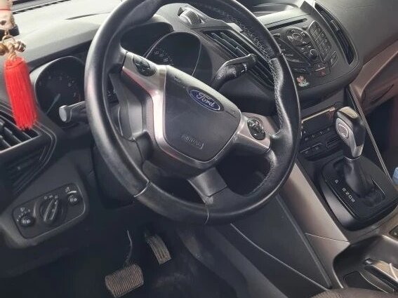 2014 Ford Kuga II, красный, 1350000 рублей - вид 5