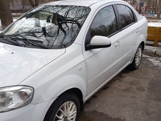 2011 Chevrolet Aveo I Рестайлинг, белый, 320000 рублей, вид 3