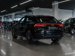 2019 Audi Q8 45 TDI I (4M), чёрный, 6700000 рублей, вид 5