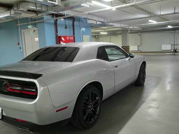 2021 Dodge Challenger III Рестайлинг 2, серый, 3500000 рублей - вид 4