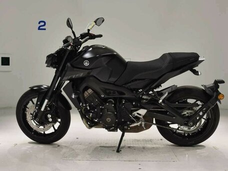 2017 Yamaha MT-09 (FZ-09), чёрный, 1100000 рублей, вид 3