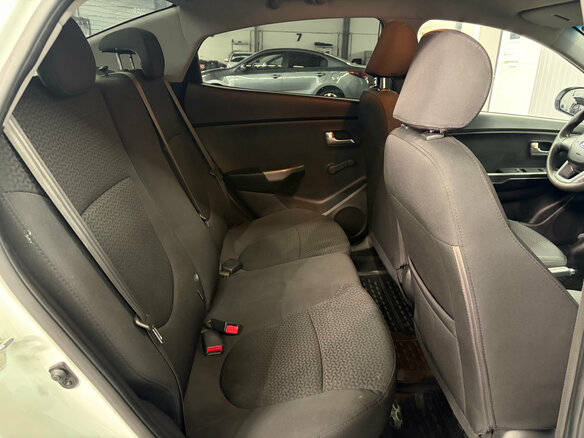 2013 Kia Rio III, белый, 897000 рублей - вид 13