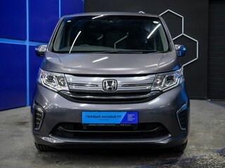 2017 Honda Stepwgn V, серый, 1830000 рублей, вид 4